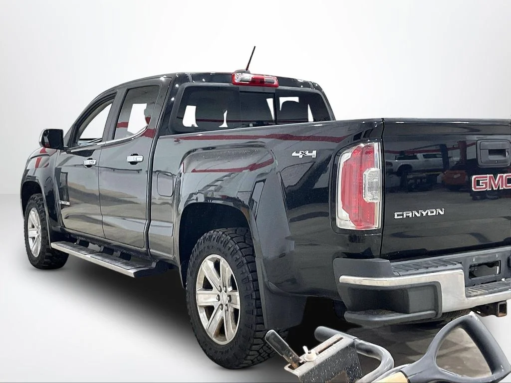 Used 2016 Black GMC SLT image 14
