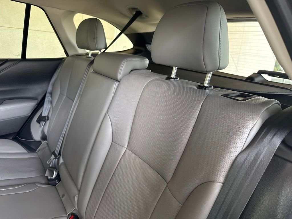 Used 2020 Ice Silver Metallic Subaru Limited image 21