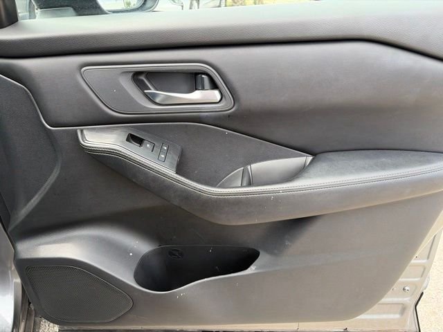 Used 2024 Gray Nissan SV image 14