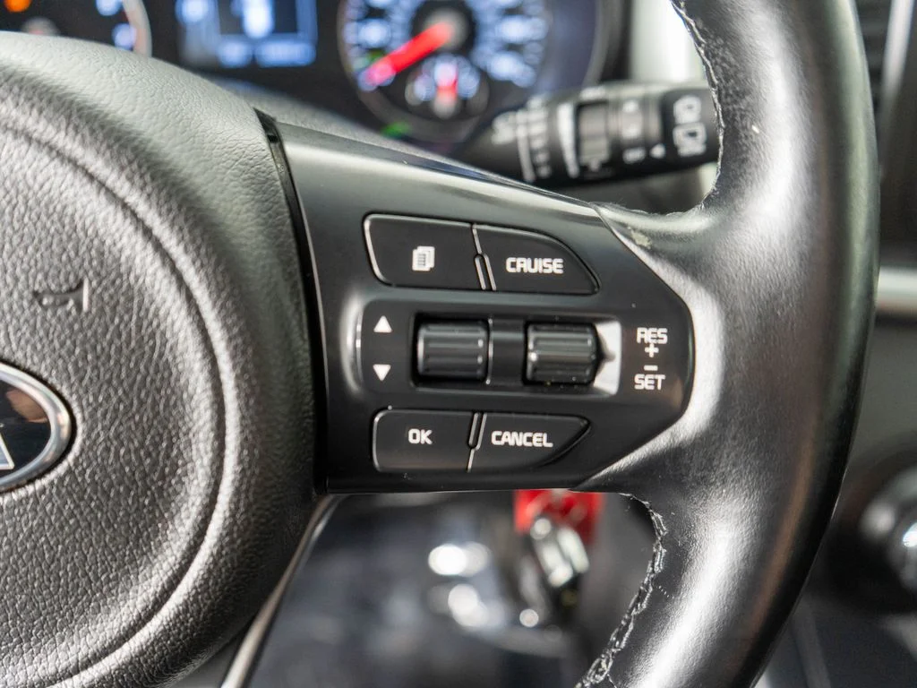Used 2016 White Kia LX image 16