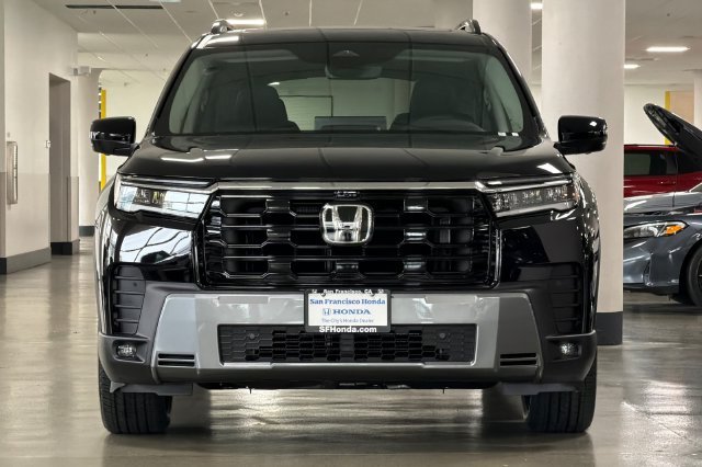 New 2026 Crystal Black Pearl Honda Touring image 7