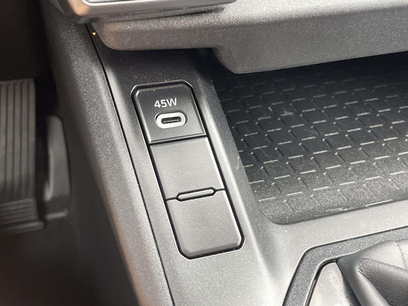 Used 2026 Wind Chill Pearl Toyota XLE Premium image 41