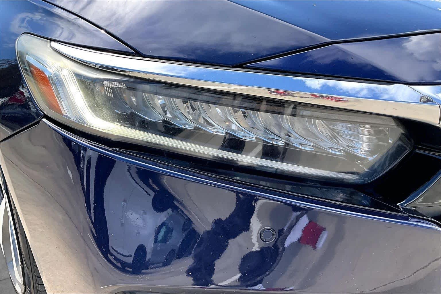 Used 2018 Obsidian Blue Pearl Honda Touring 2.0T image 28