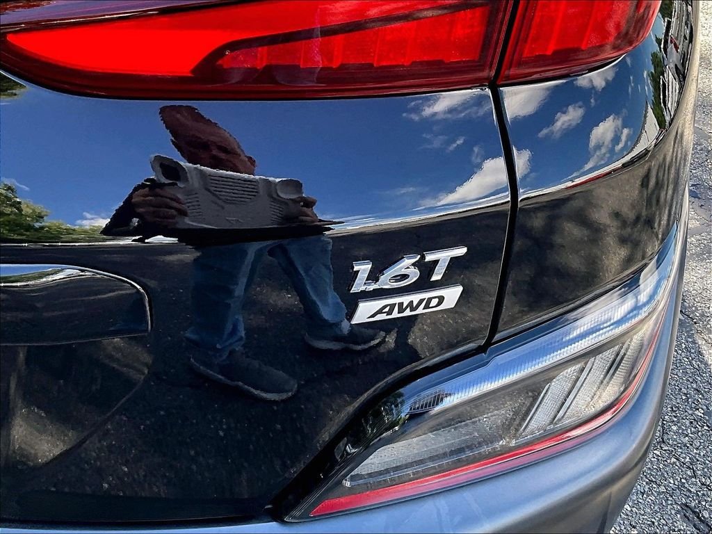 Used 2023 Black Hyundai Limited image 28