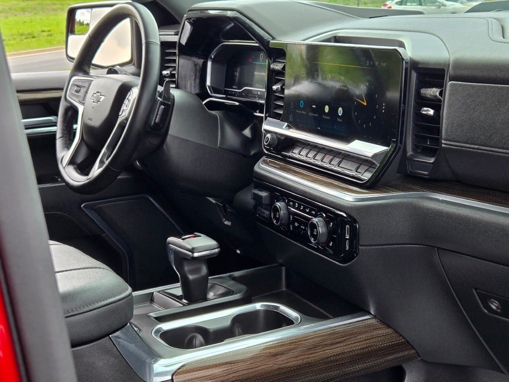 2024 Chevrolet Silverado 1500 LT Trail Boss - Photo 8