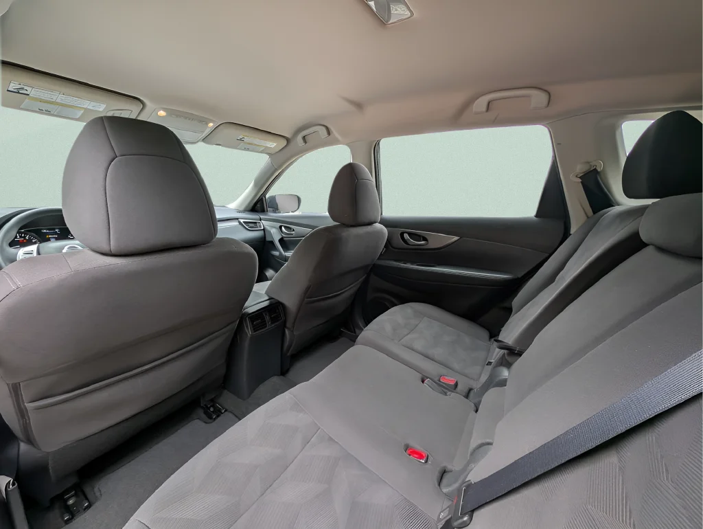 Used 2016 Gray Nissan SV image 30