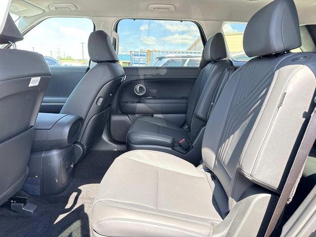 New 2026 Black Hyundai SEL 7P image 14