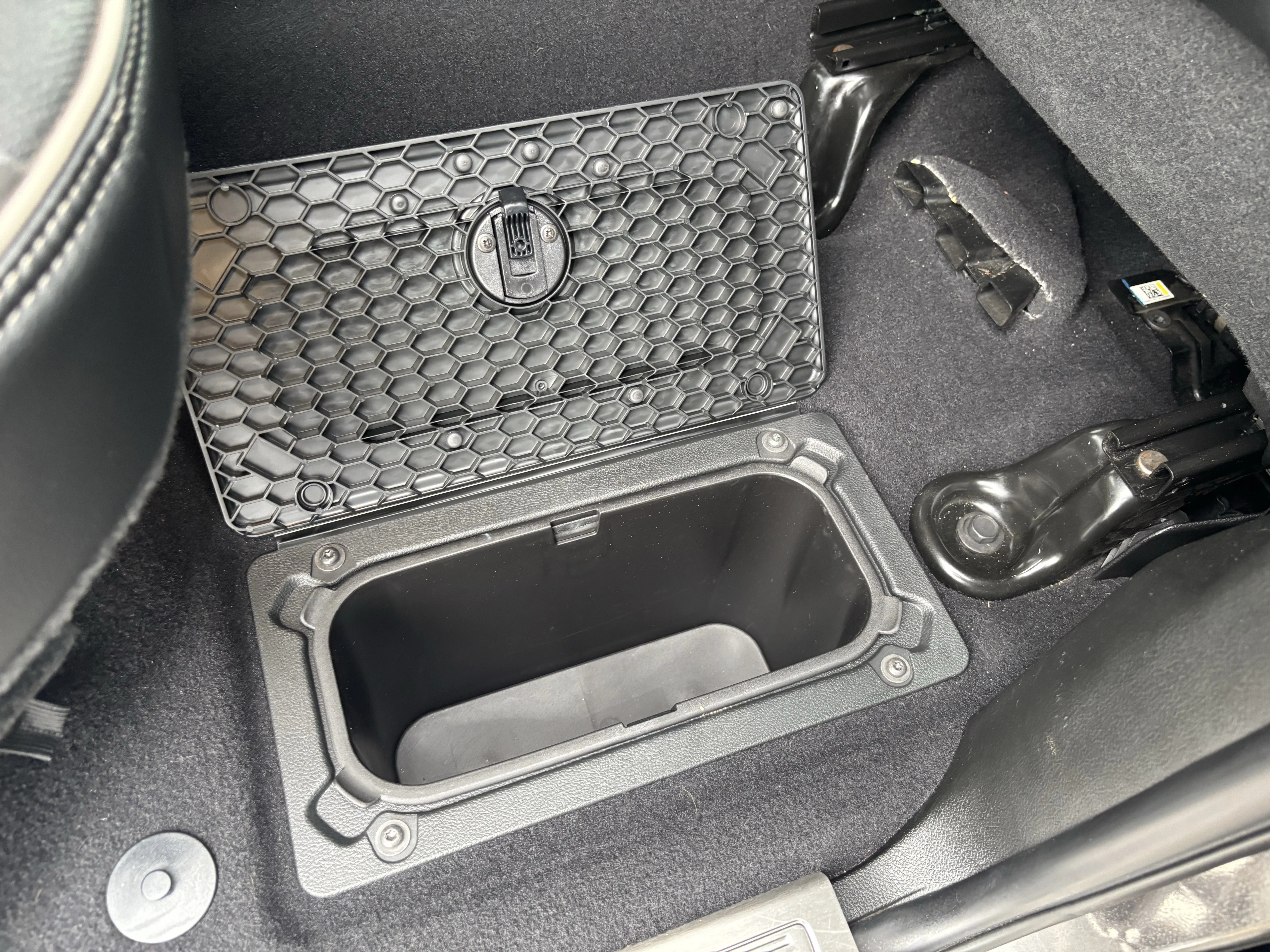 Used 2021 Granite Crystal Clearcoat Metallic Ram Laramie image 35