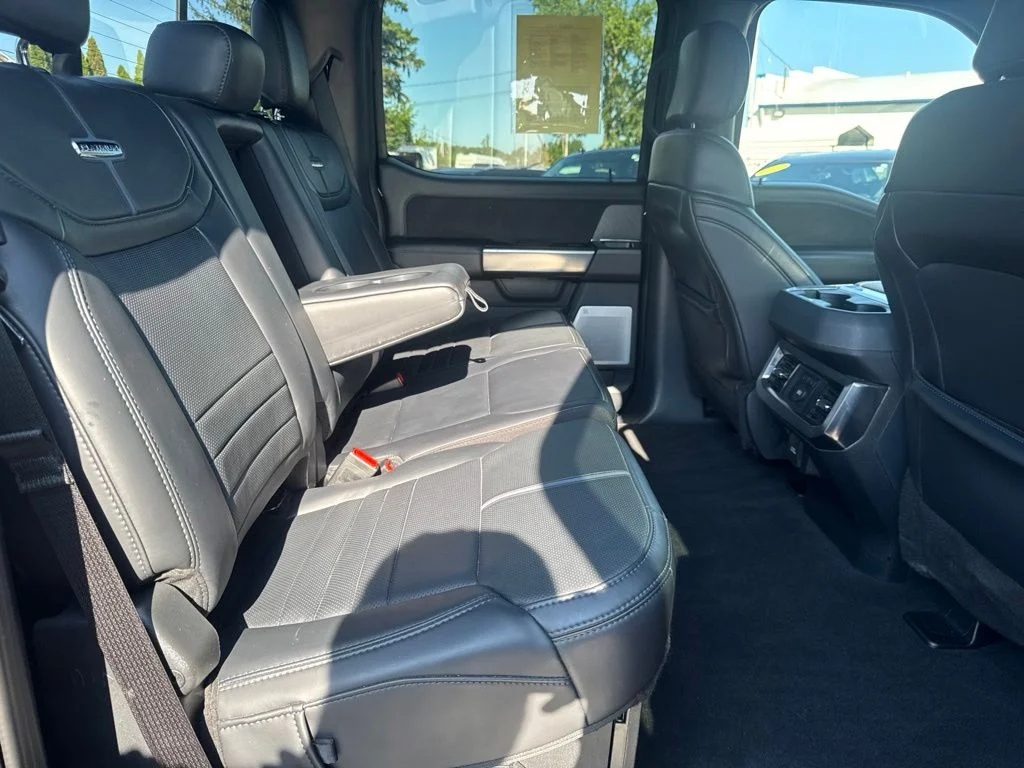 Used 2025 Black Metallic Ford Platinum image 43