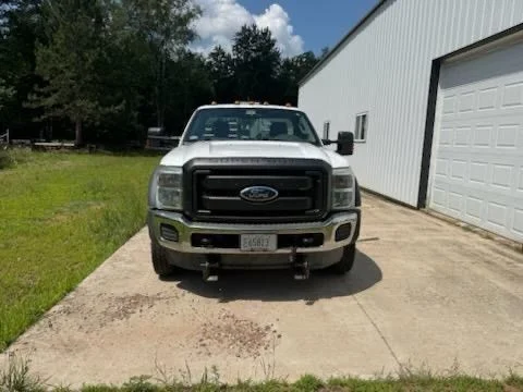 Used 2012 Oxford White Ford XL image 3