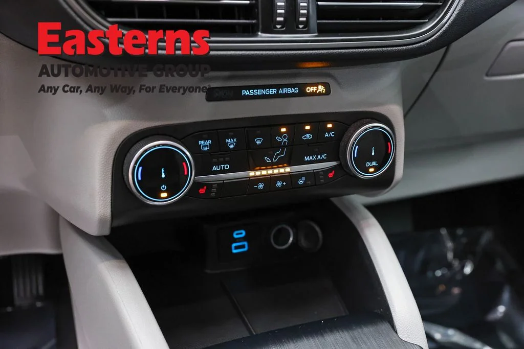 Used 2023 Red Ford Active image 21