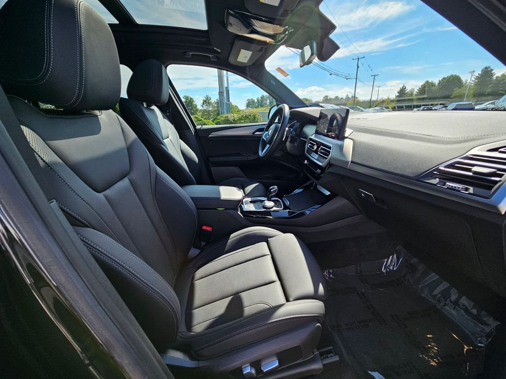 Certified Used 2023 Black Sapphire Metallic BMW xDrive30i image 14