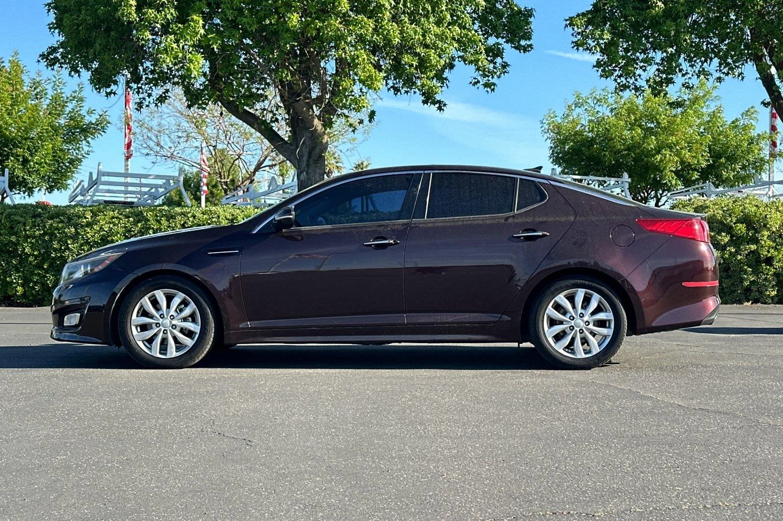 Used 2015 Dark Cherry Kia EX image 6