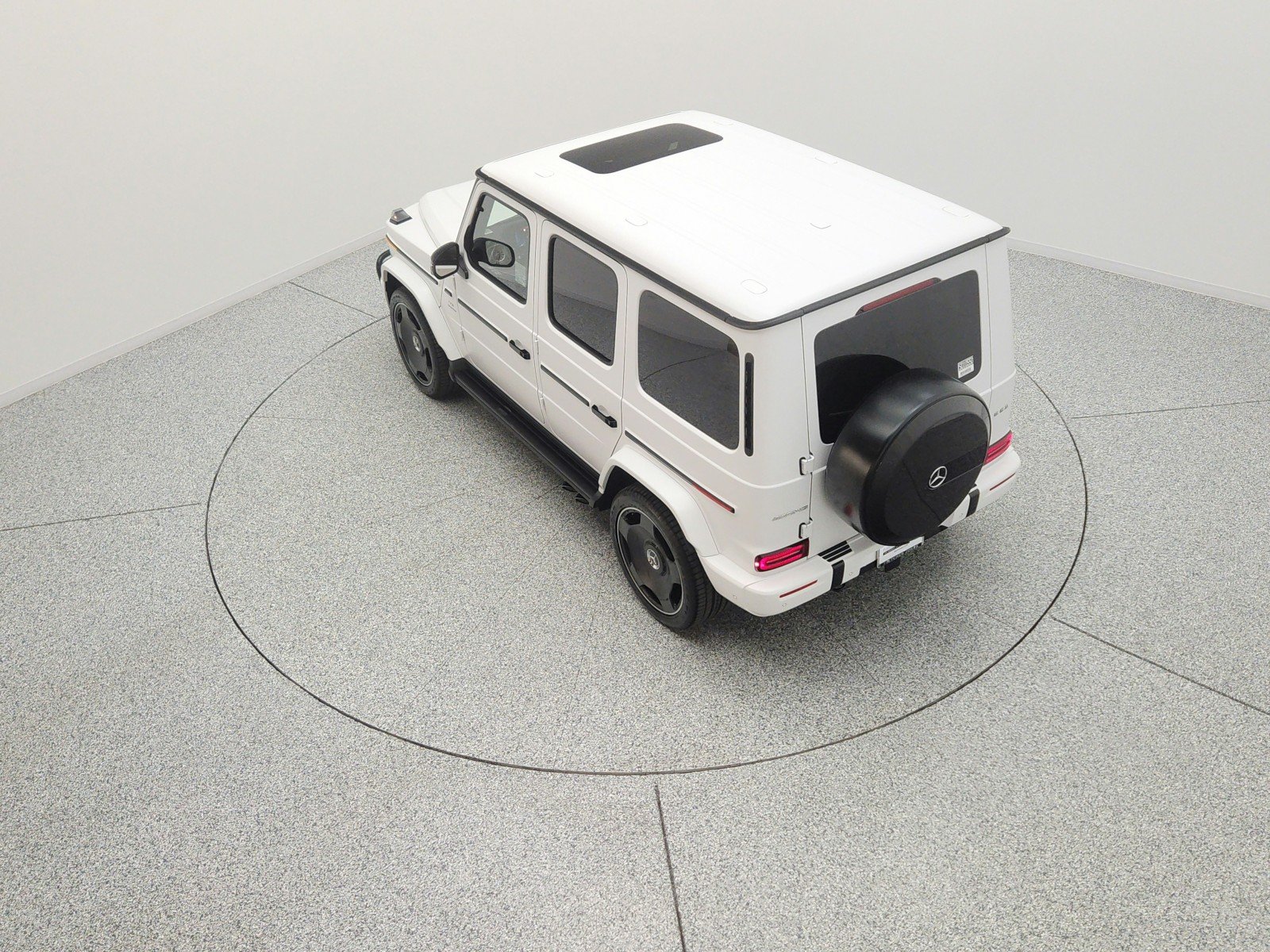 New 2026 MANUFAKTUR Moonlight White Magno Mercedes-Benz AMG® G 63 SUV image 15