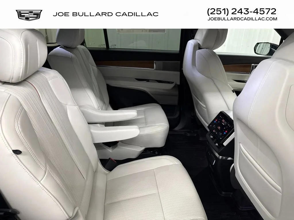 2027 Cadillac VISTIQ Sport - Photo 17