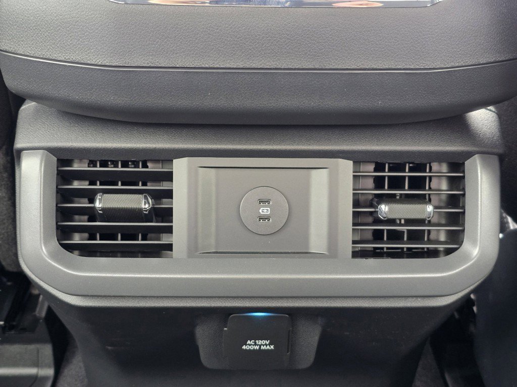 New 2026 Oxford White Ford XLT image 28
