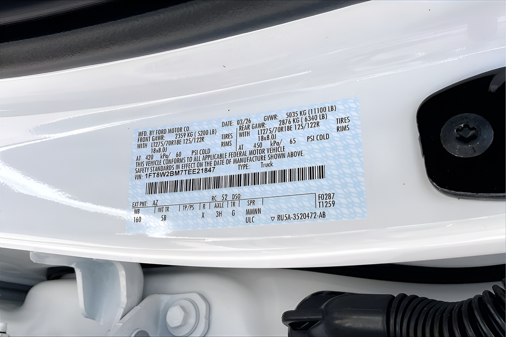 New 2026 Star White Metallic Tri-Coat Ford Lariat image 13