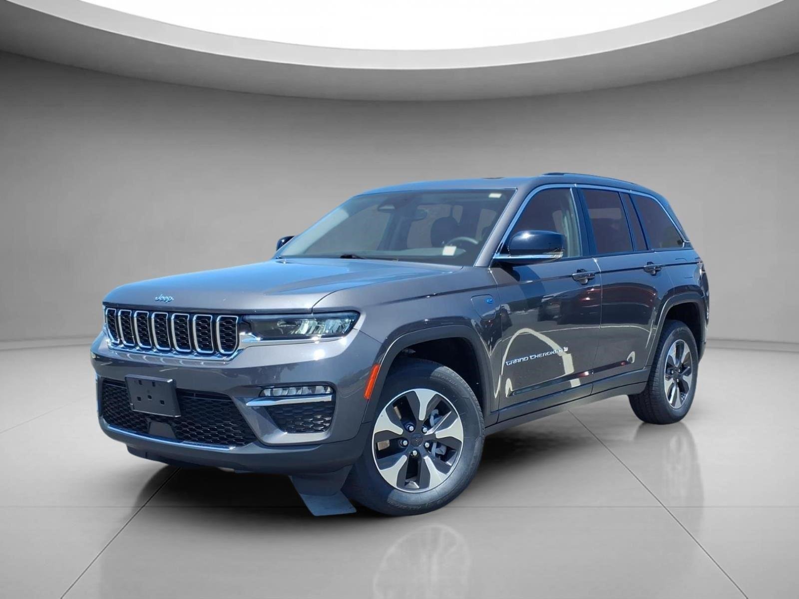 Used 2022 Baltic Gray Metallic Clearcoat Jeep BASE image 1