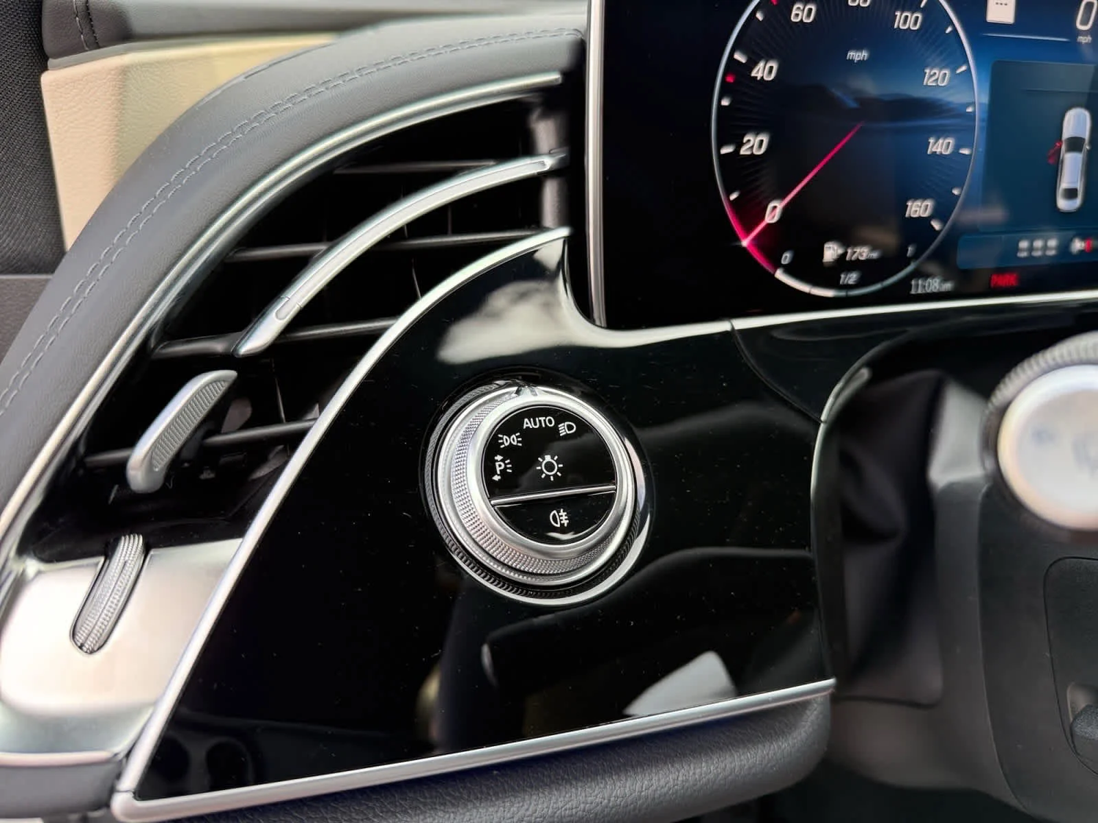 New 2026 Polar White Mercedes-Benz E 350 image 25