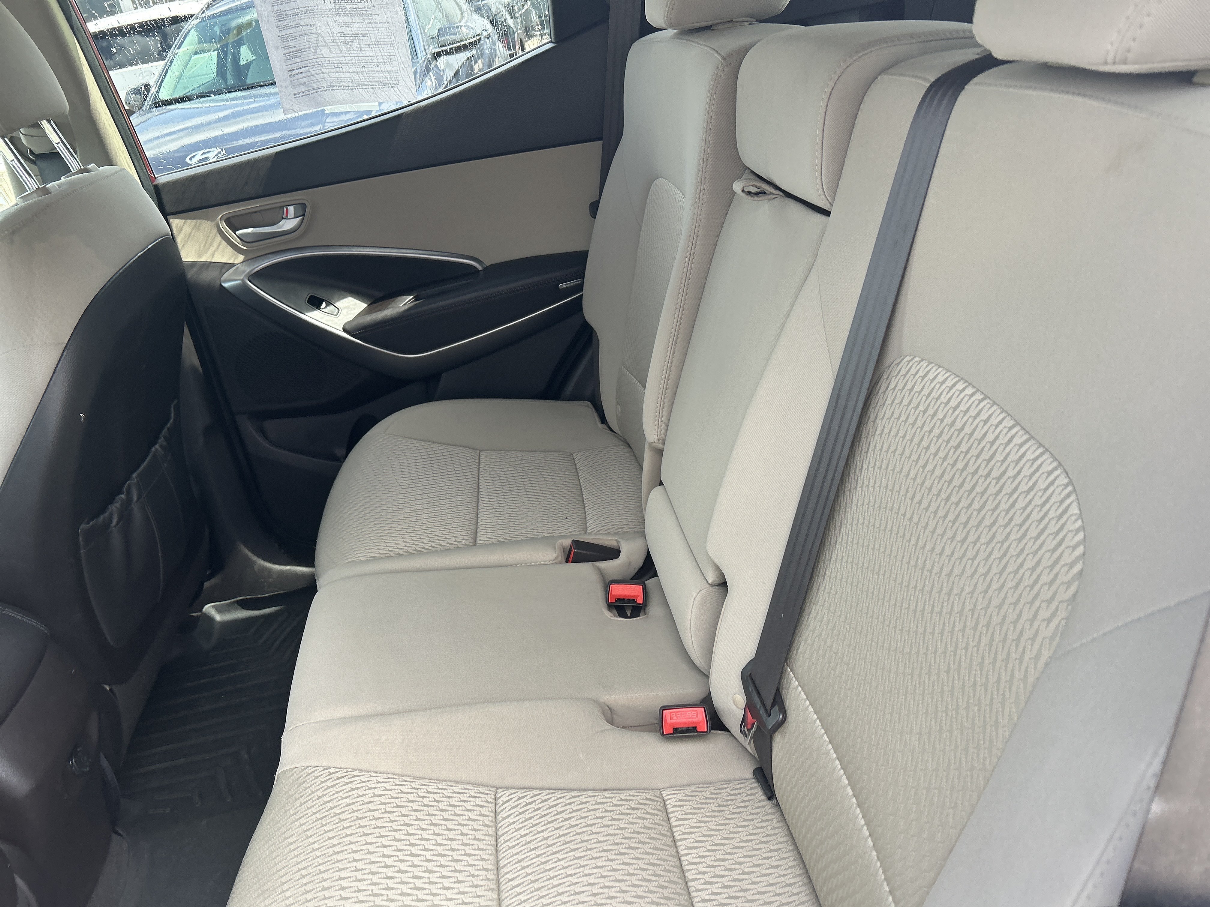 Used 2015 Serrano Red Hyundai Base image 9
