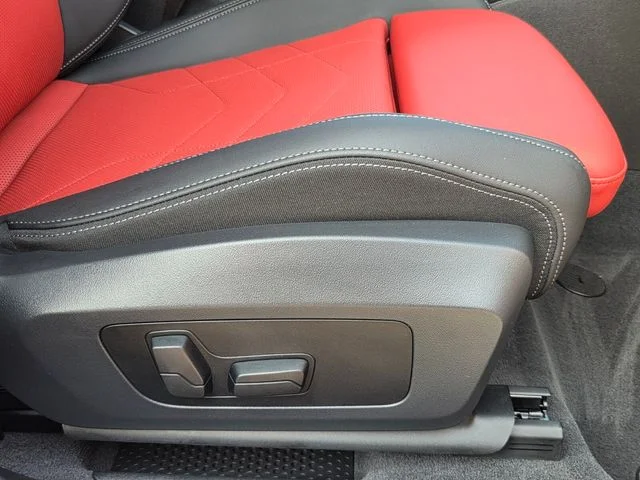Used 2025 Red BMW xDrive28i image 24