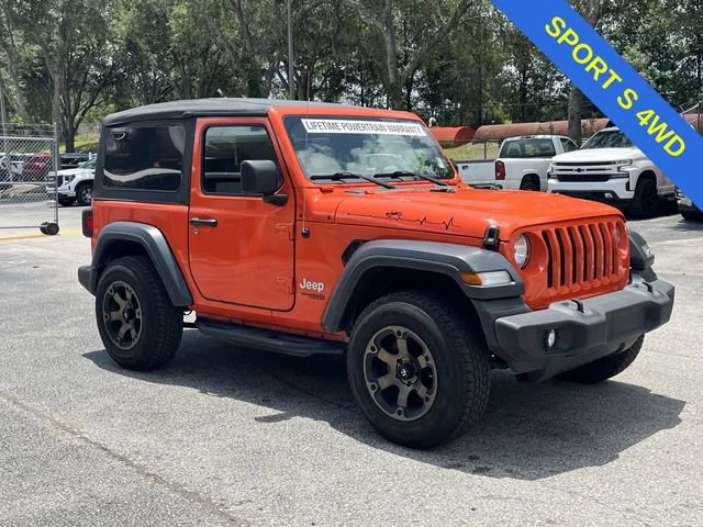 Used 2019  Jeep Sport S image 2