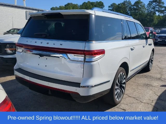 Used 2022 White Lincoln Black Label image 3