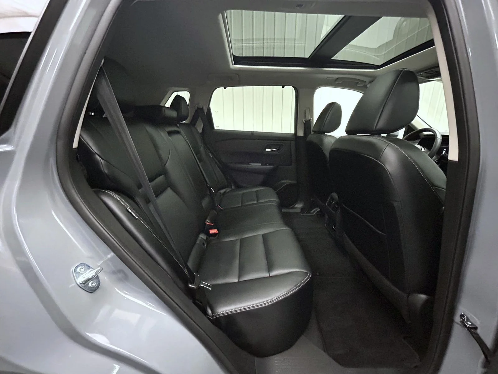 Used 2024 Gray Nissan SL image 18