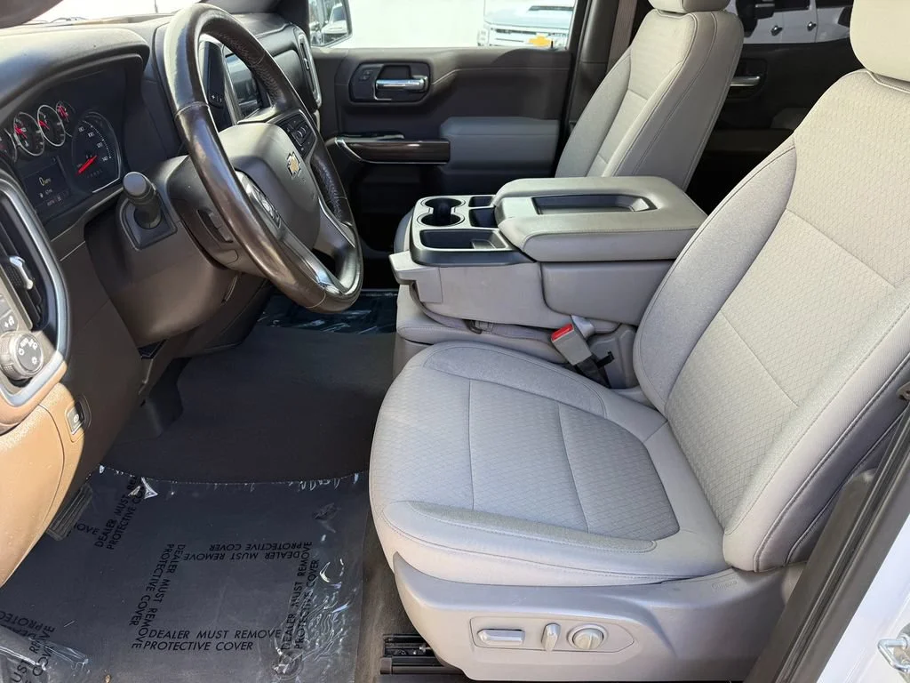 Used 2022 SUMMIT WHITE Chevrolet LT image 23