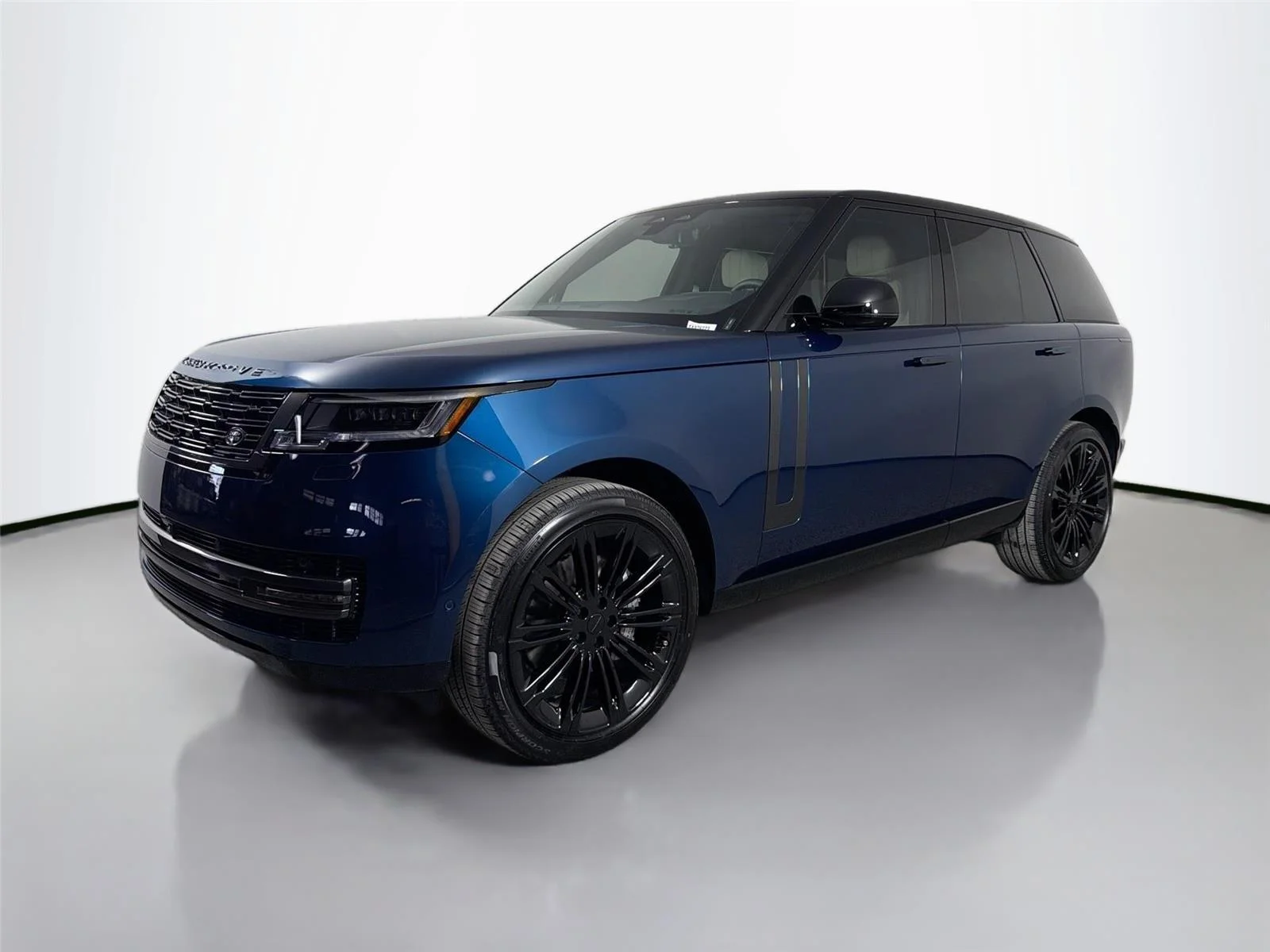 2026 Land Rover Range Rover 3.0 SE SWB's photo