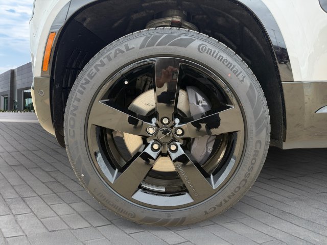 New 2026 Borasco Grey Land Rover X-Dynamic SE image 9