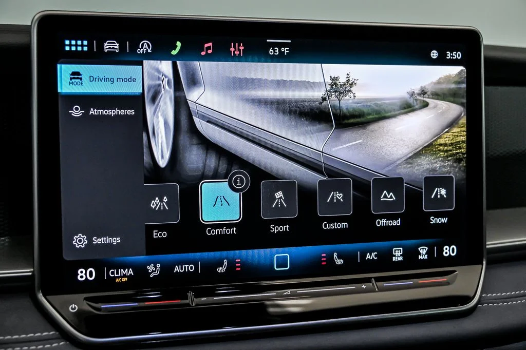 New 2026 Silver Volkswagen 2.0T SE R-Line Black image 13
