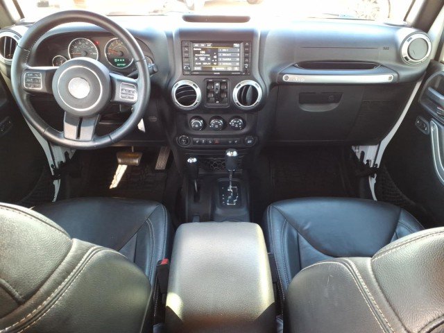 Used 2016 White Jeep Rubicon image 17