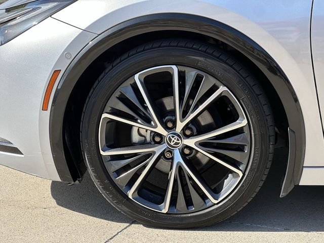 Certified Used 2024  Toyota Limited image 9