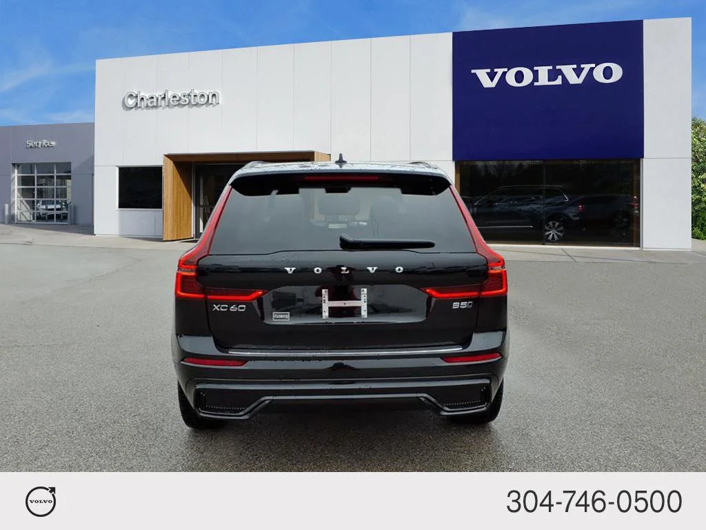 Used 2026 Onyx Black Metallic Volvo Plus image 4