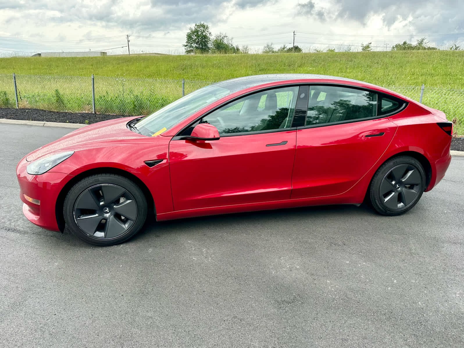 2023 Tesla Model 3 -'s photo