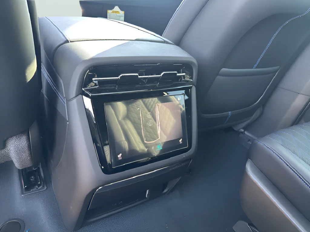 2026 Cadillac Escalade IQL Luxury - Photo 25