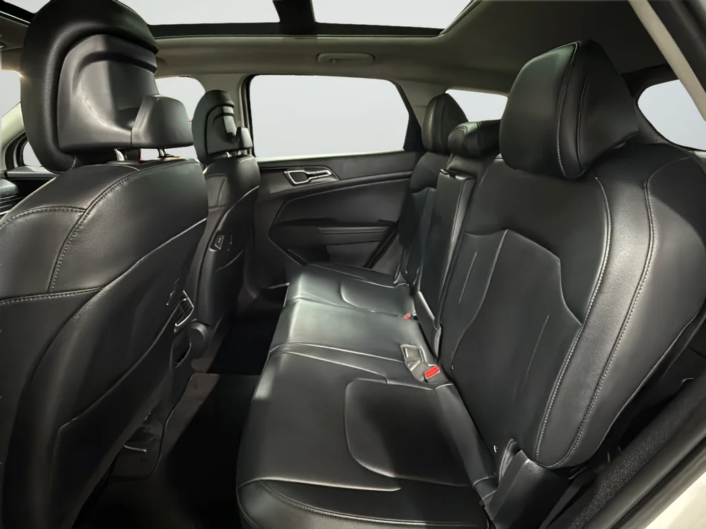 Used 2023 White Kia EX image 16