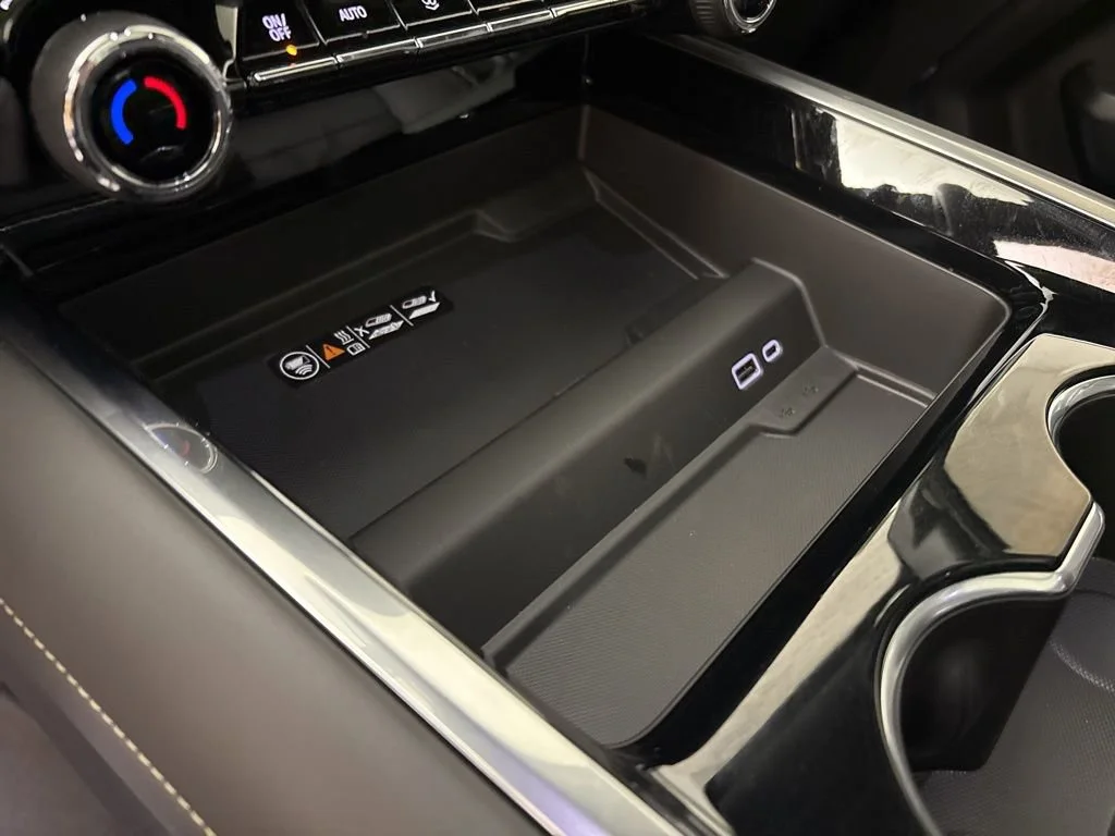 2026 Chevrolet Tahoe Premier - Photo 38