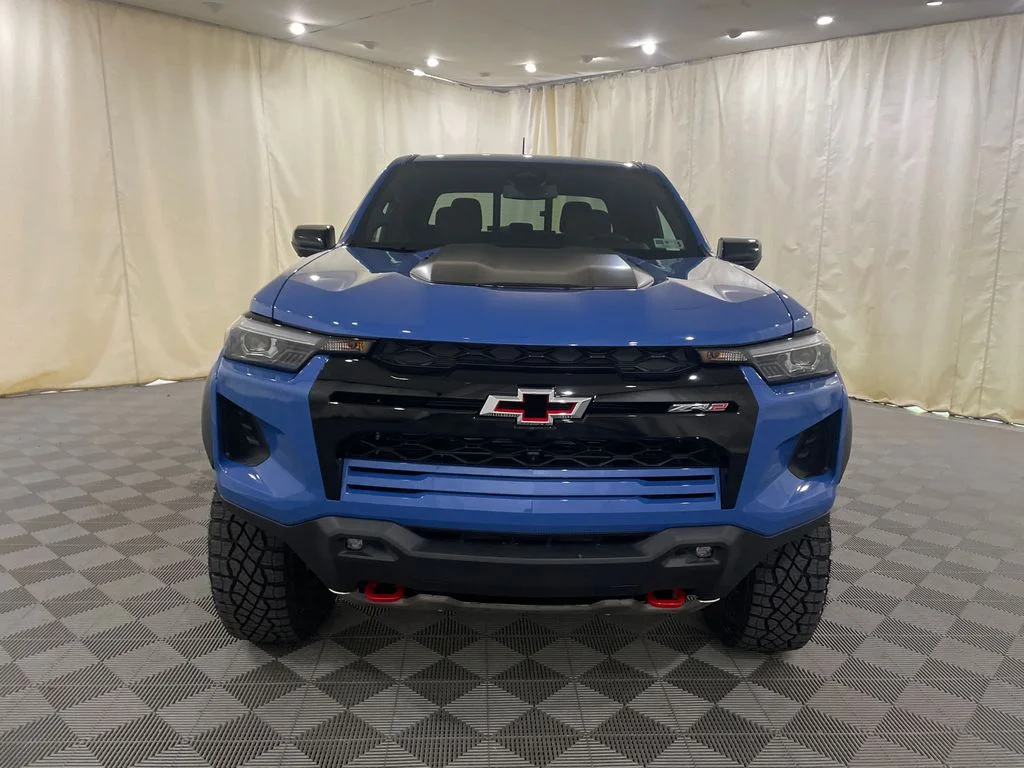 2026 Chevrolet Colorado ZR2 - Photo 2