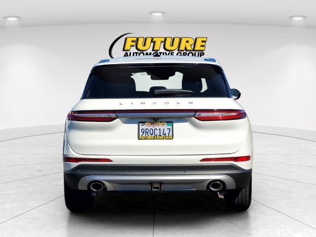 Used 2024 White Lincoln Premiere image 5