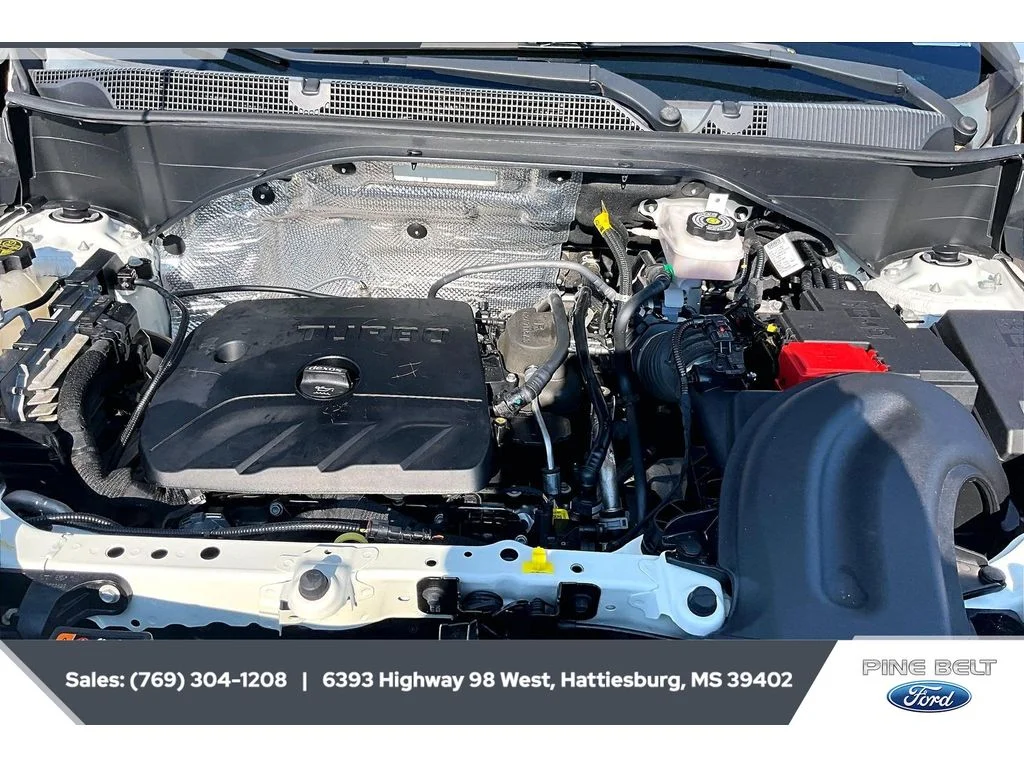 Used 2023 White Frost Tricoat Buick Essence image 8