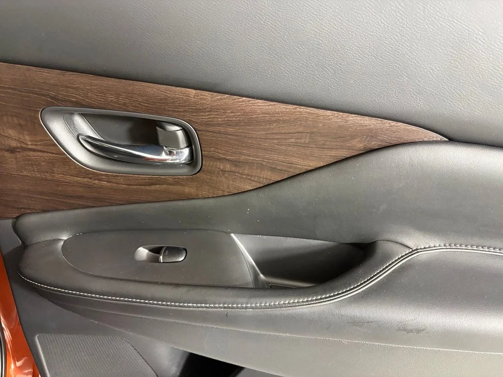 Used 2019 Orange Nissan Platinum image 15