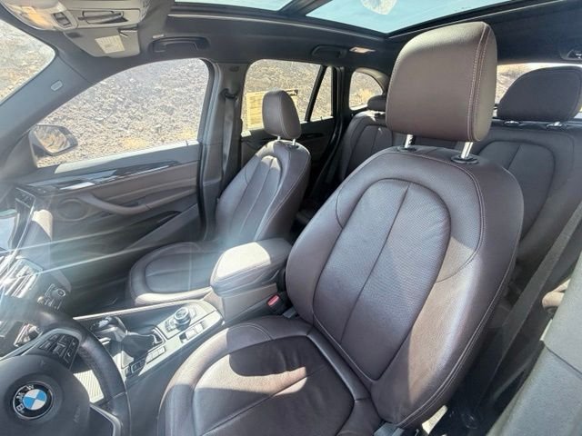 Used 2018 Green BMW xDrive28i image 25