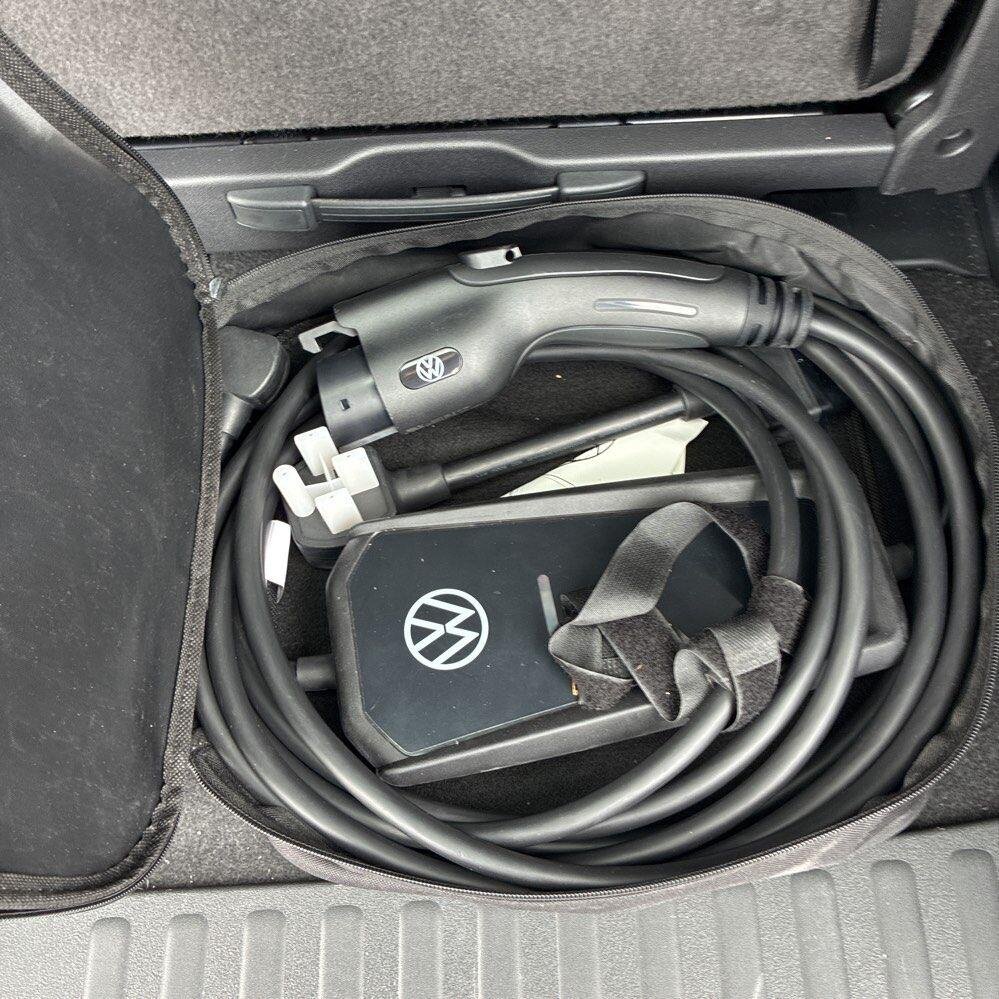 Used 2025 Deep Black Pearl Volkswagen Pro S image 11