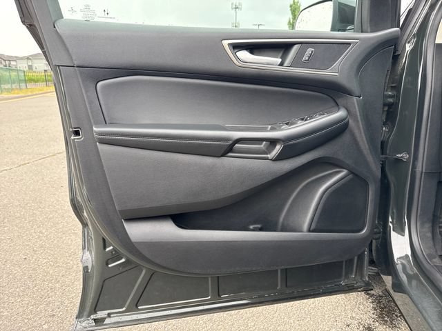 Used 2022 Forged Green Metallic Ford SEL image 18