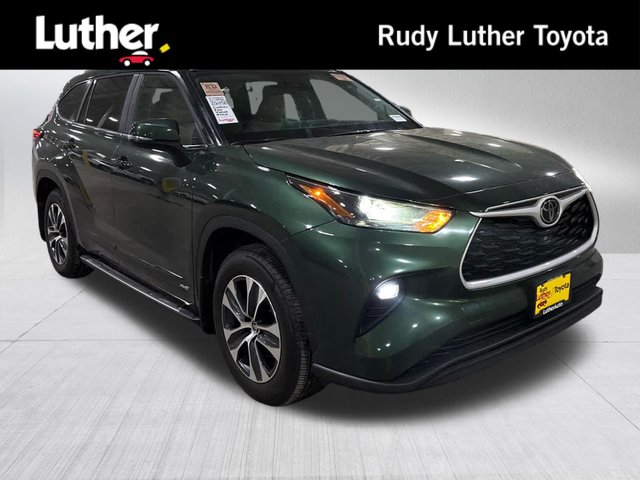 2025 Toyota Highlander Hybrid XLE