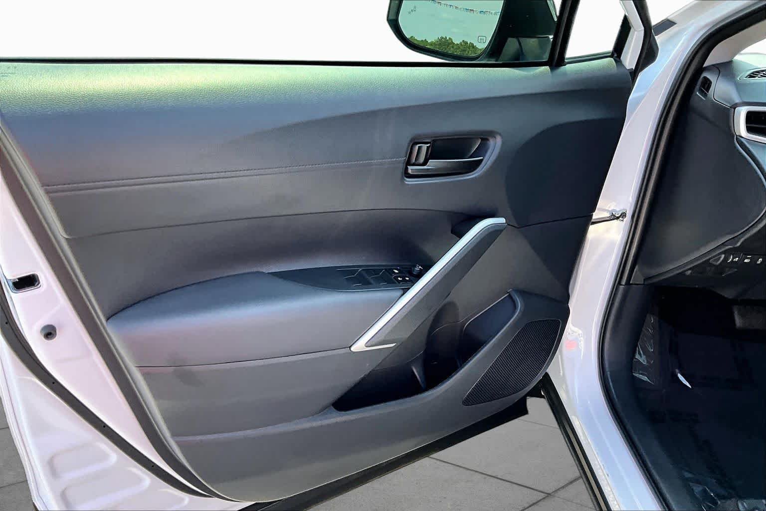 Used 2026 Wind Chill Pearl Toyota LE image 21