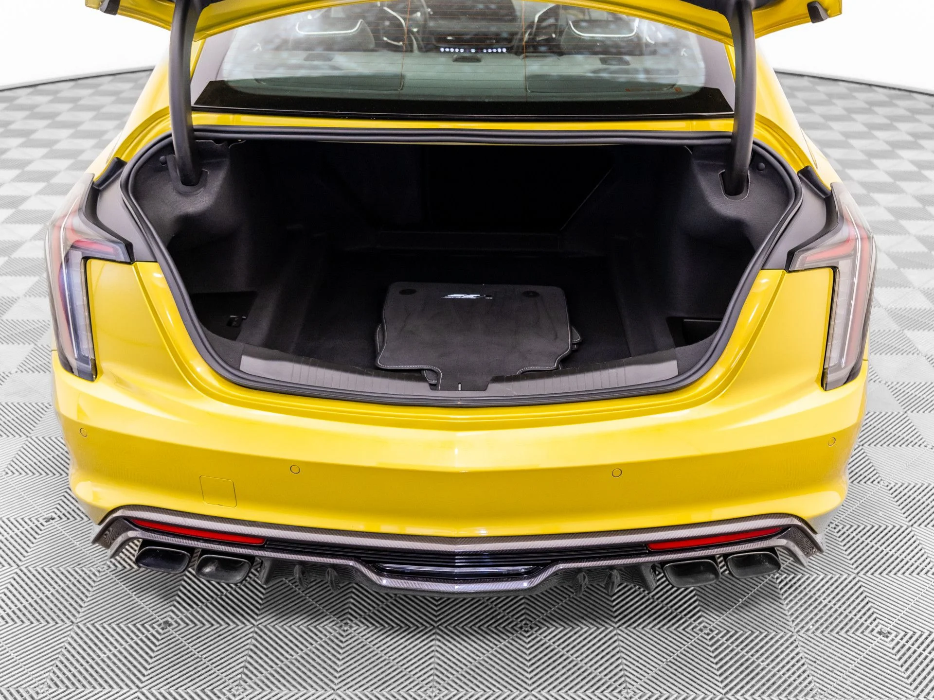Used 2025 Yellow Cadillac V-Series image 37