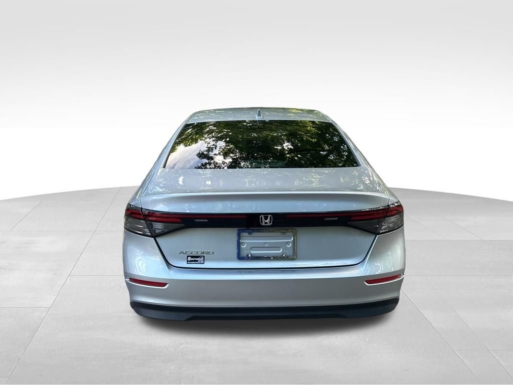 Used 2023 Silver Honda EX image 4